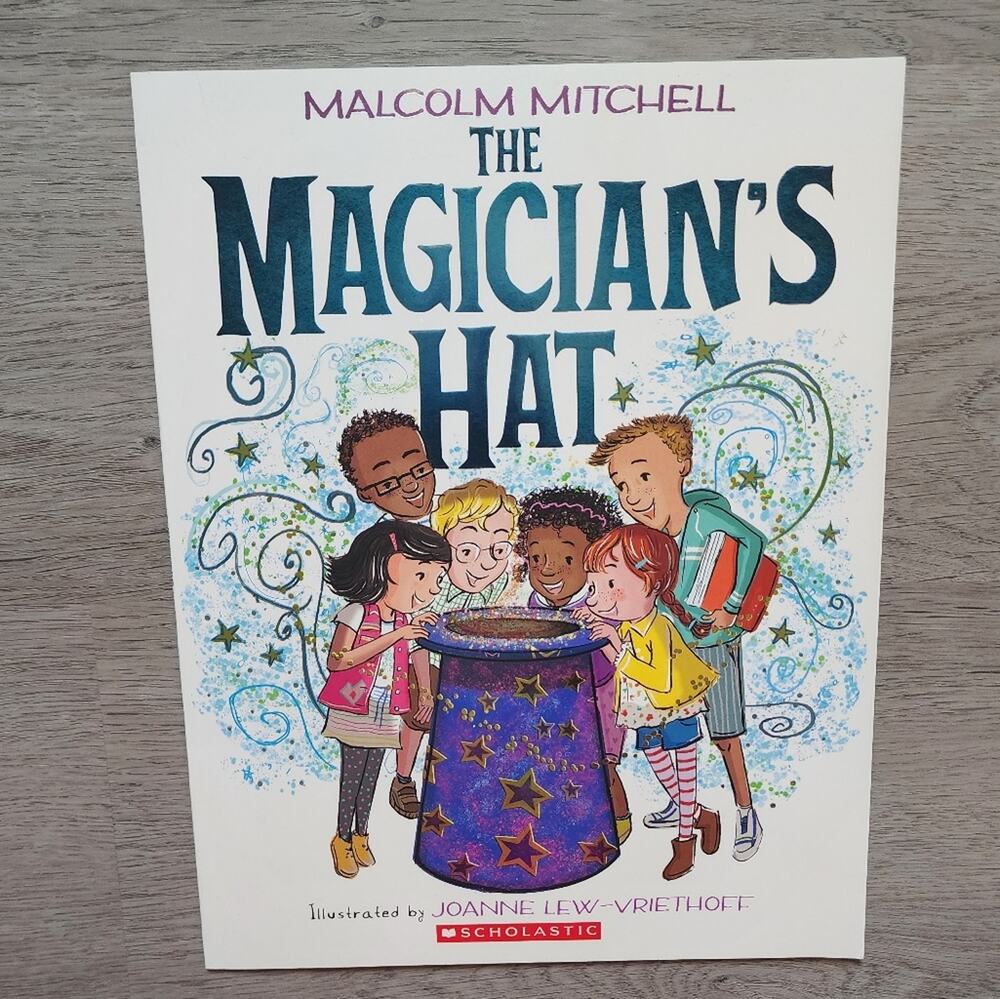 The Magician's Hat by Malcom Mitchell Children's Illustrated Fiction Paperback